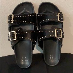 Buckle slide on sandals